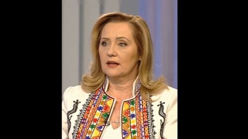 Lasconi, despre acuzaţiile că vrea să impună ”dictatura LGBT”: ”Spuneţi-mi şi mie, există undeva în lume aşa ceva?! / Uitaţi-vă la mine! Eu sunt căsătorită cu un bărbat / Minciună și manipulare rusească”
