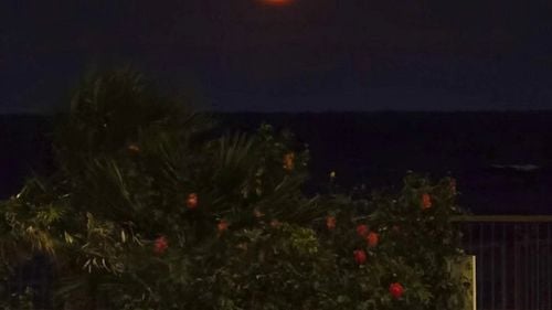 Lună roşie cu ocazia unei eclipse totale /  Eclipsa din 29 martie va fi vizibilă peste estul Canadei, Europa, nordul Rusiei şi nord-vestul Africii