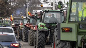 85 de sancţiuni contravenţionale au dat jandarmii constănțeni în urma protestului neautorizat al transportatorilor şi fermierilor de săptămâna trecută / Poliţiştii au deschis un dosar penal pentru instigare publică