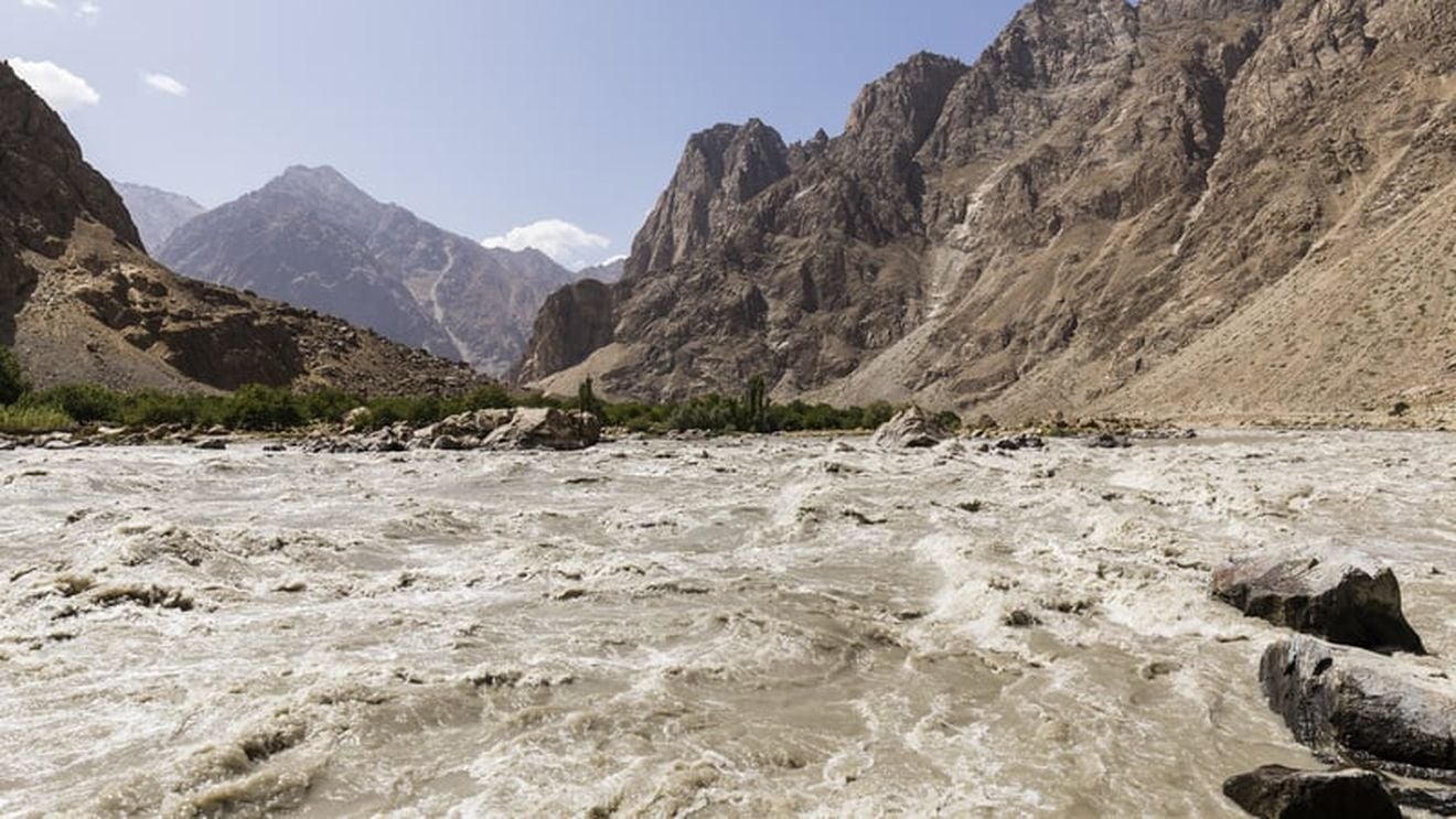 Cod Roşu, cod portocaliu şi cod galben pentru mai multe judeţe în perioada 26–28 mai, avertizează Institutul Naţional de Hidrologie şi Gospodărire a Apelor