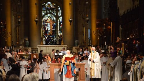 Sute de animale, printre care un șarpe uriaș, un caiman, o bufniță, un dromader, câini și pisici, au fost binecuvântate la Catedrala din New York