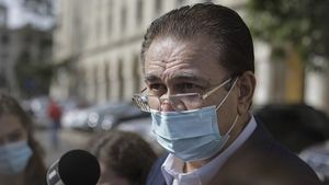 Prefectul Capitalei: Nu mai sunt locuri la ATI. Colentina va deveni spital COVID-19/ Medicii şi asistenţii de la şcolile care au trecut în scenariul roşu vor fi detaşaţi la spitalele care tratează pacienţi bolnavi de coronavirus