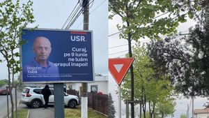 Două panouri electorale care promovau un candidat USR la Consiliul Local Buftea au dispărut peste noapte / Primăria ridică din umeri (Buletin de București)