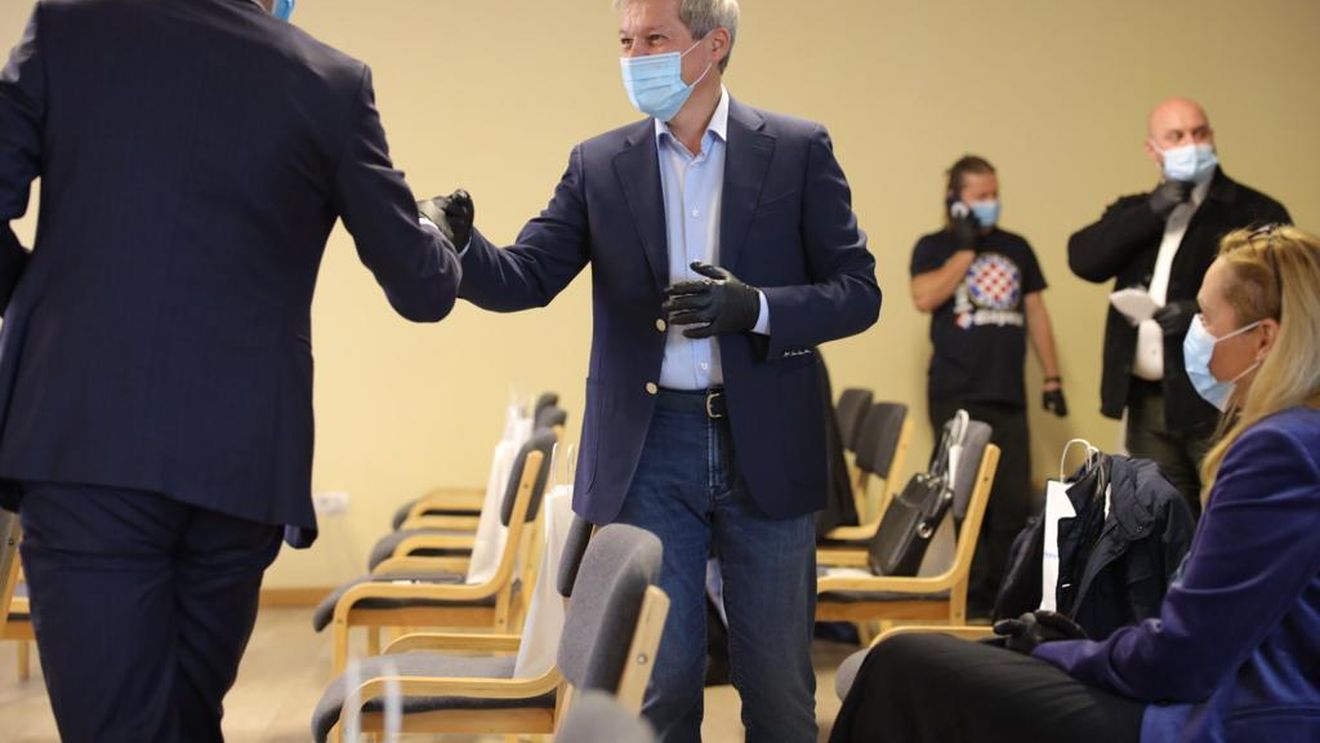 Cioloş: USR PLUS va definitiva săptămâna viitoare listele pentru parlamentare/ Vom face un filtru ca să ne asigurăm că toţi candidaţii respectă criteriile de integritate 