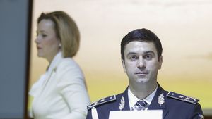 DGA îi răspunde ministrului Carmen Dan: "Din datele prezentate rezultă în mod vădit că activitatea preventivă desfăşurată de D.G.A. şi-a concentrat eforturile, în primul rând, pe personalul ministerului afacerilor interne"