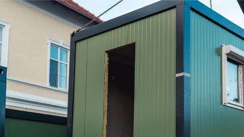 Unitate mobilă pentru triajul pacienţilor oncologici, la Spitalul Judeţean Sibiu, instalată de Asociaţia „Dăruieşte Viaţă”