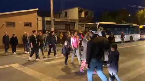 Un semafor provizoriu va fi amplasat pe Șoseaua Antiaeriană „în cel mai scurt timp”, anunță Primăria Capitalei / Locuitorii din zonă au protestat o lună, după moartea unui tânăr accidentat pe trecerea de pietoni