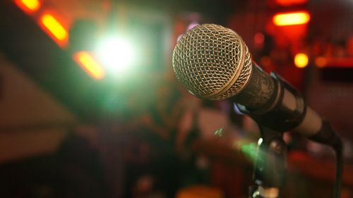 De ce stand-up-ul este benefic pentru sănătate