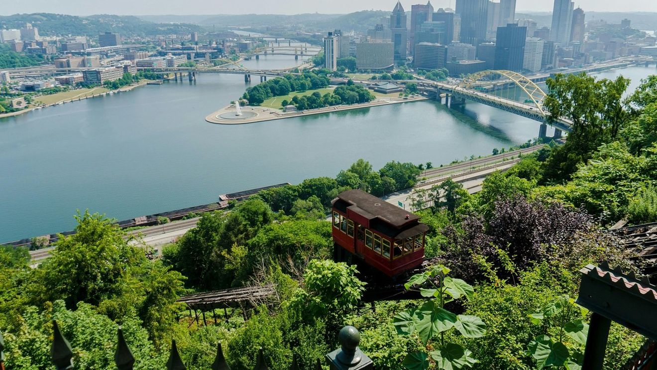 Echipa vicepreședintelui american JD Vance a ridicat nivelul râului Ohio pentru o excursie cu barca a familiei sale / Serviciul Secret spune că solicitarea a fost făcută pentru „navigare în siguranță” - exclusivitate The Guardian