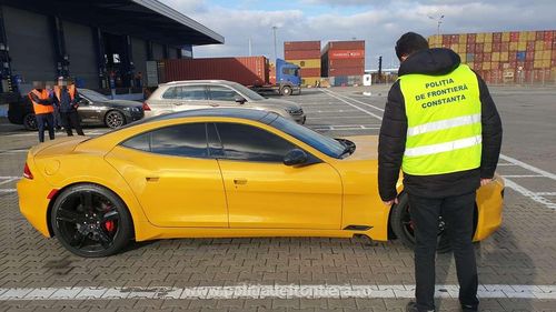 Un autoturism rar, găsit într-un container în Portul Constanța / Un model Fisker Karma Ecosport a fost trecut în acte cu valoarea de 10 mii de euro
