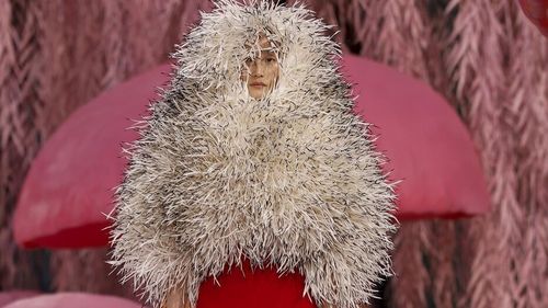 Prima colecție Chanel Haute Couture realizată de Matthieu Blazy a fost prezentată la Paris