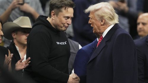 Trump își anunță cercul restrâns de apropiați că Elon Musk va pleca în curând de la Casa Albă