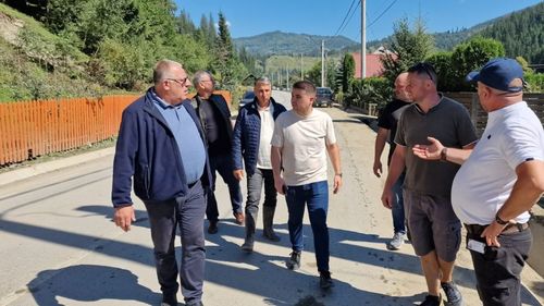Președintele CJ Suceava anunță că toate casele din Broșteni, afectate grav de inundații, și-au găsit constructori, fără bani de la Guvern / „Broșteniul devine cel mai mare șantier al solidarității din județ”