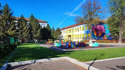 Târgu Jiu: Primarul cere demisia directoarei Grădiniţei cu program prelungit "Constantin Brâncuşi" după ce părinţii copiilor au fost puşi să semneze o declaraţie pe propria răspundere în caz de cutremur