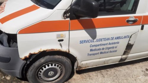 O ambulanță din Brașov a făcut 760 de mii de kilometri, un drum de pe Pământ la Lună și înapoi / Sunt în județ 72 de autosanitare, dintre care 20 nu mai pot fi reparate, iar alte 25 sunt foarte vechi