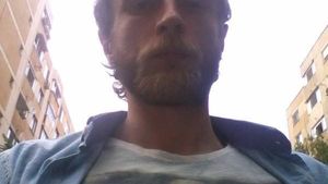 UPDATE Un membru AUR, angajat al Senatului, a fost prins de SPP cu cannabis. Acesta a demisionat din partid și de la Parlament / VIDEO George Simion, susținător al plantațiilor de ”cânepă românească”