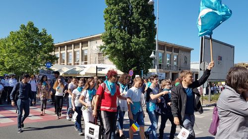 Elevii condamnă decizia autorităților din Constanța de a-i obliga să participe la parada de Zilele Orașului