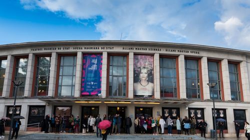 Transtelex: Regizorul Tompa Gabor l-a invitat la Cluj Napoca pe Janos Drabik, conspiraționistul-șef al Ungariei, recunoscut pentru teoriile lui despre cum controlează lumea evreii și masonii 