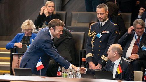 Macron şi Scholz afirmă că autorităţile ruse trebuie să dea socoteală pentru crimele comise la Bucea