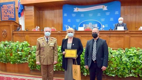 EXCLUSIV Profesoară la Universitatea Armatei Române, val de postări conspiraționiste anti-Zelenski pe Facebook / Universitatea: Postările ”nu au legătură cu activitatea și atribuțiile profesionale” / Cum a încercat un coleg al profesoarei să intimideze G4Media.ro