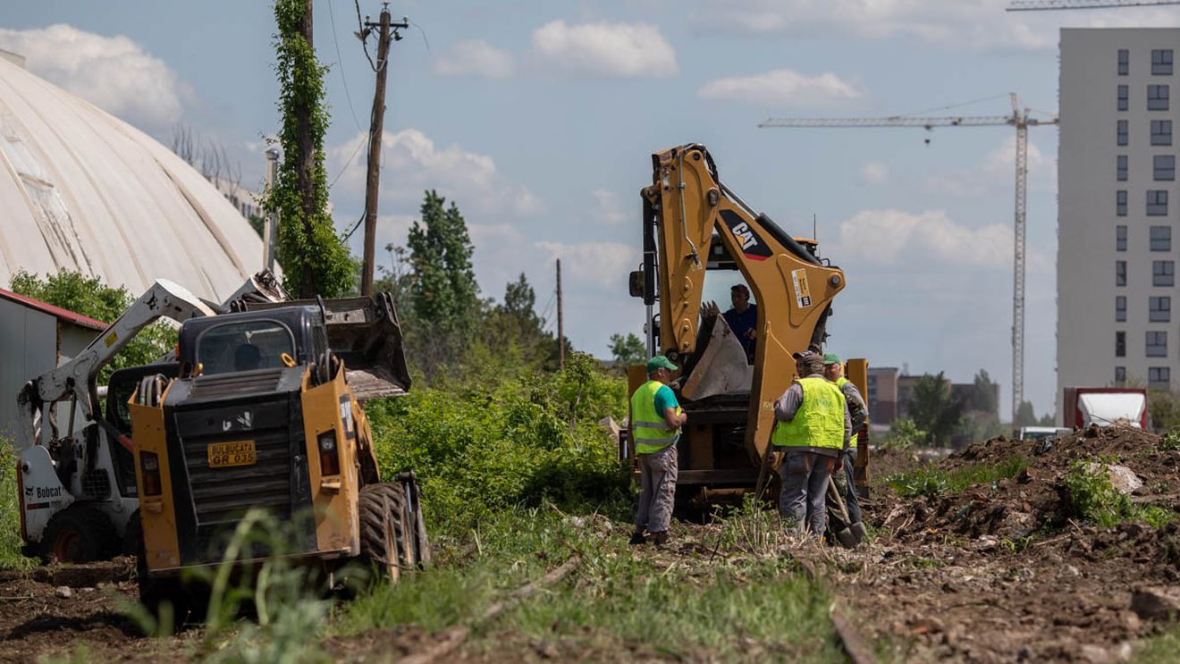 Explozie a cazurilor de angajați la negru. Inspecția Muncii anunță un număr record în septembrie / Piața a avertizat că fenomenul muncii la negru va crește după ce guvernul a început suprataxarea contractelor part-time