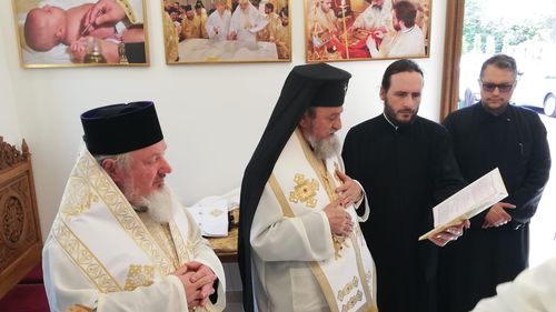 Reguli dure impuse de conducerea Bisericii Ortodoxe Române: credincioșii nu mai au voie la slujbă, anumite slujbe sunt interzise, preoții pot merge la credincioșii bolnavi doar cu mască și mănuși