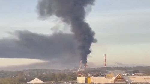 Un incendiu a izbucnit la una dintre cele mai mari rafinării de petrol din Rusia, în Iaroslavl