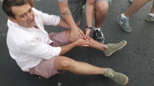 Protestatar, declarație la Parchetul Militar: Am ridicat mâinile, m-am întors cu spatele şi apoi m-am pus mâinile la ceafă/ M-au lovit în cap, în umăr, în mână