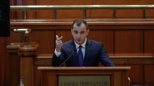 Simonis: Este revoltător că membrii AUR s-au opus procedurilor pentru a respinge iniţiativele toxice privind autonomia Țintului Secuiesc