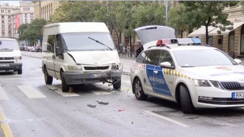 Autorităţile maghiare au găsit 4,4 kilograme de marijuana într-un microbuz care se deplasa din România spre Italia