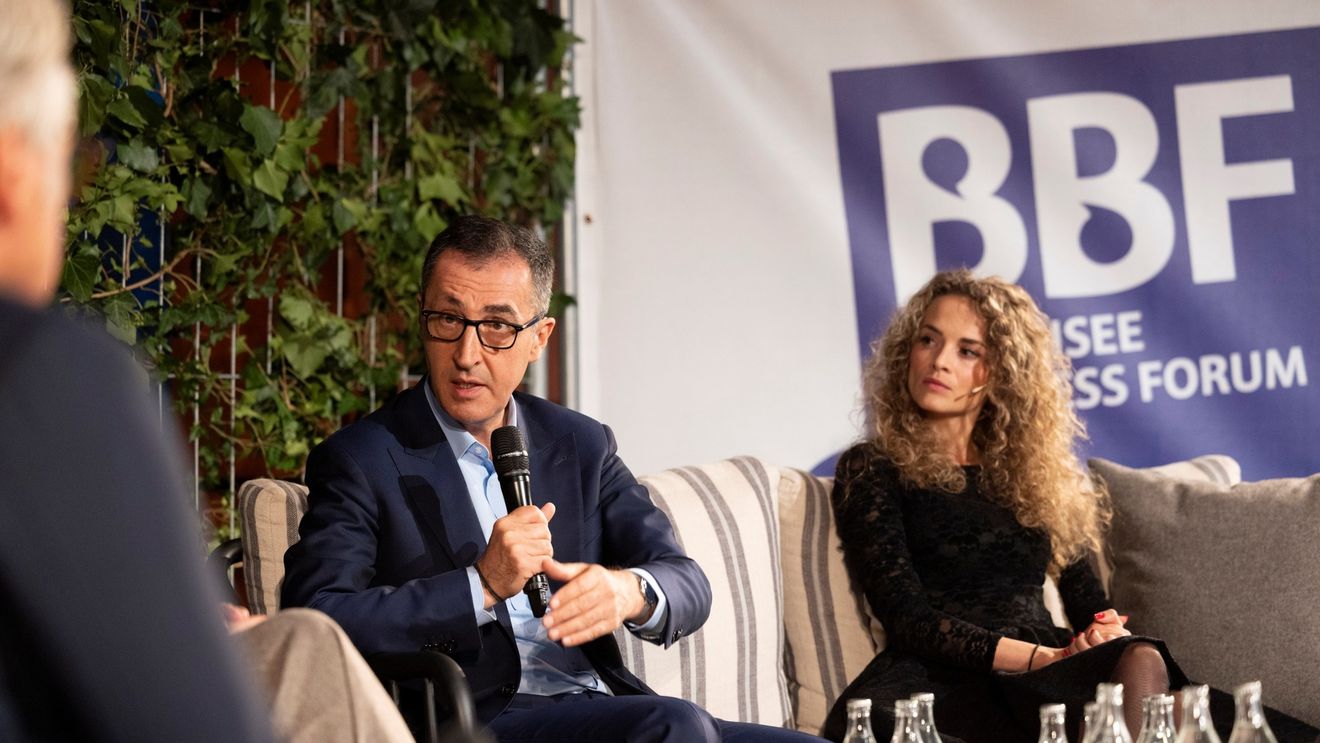 Cem Özdemir va deveni primul etnic turc din Germania premier de land. Verzii s-au clasat din nou pe primul loc în alegerile din landul Baden Wurttenberg