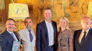 BREAKING Întâlnire în SUA a omului de afaceri clujean Ștefan Berciu cu Eric Trump, fiul președintelui SUA și coordonator al Trump Organization / Proiectul Trump Tower București va fi lansat oficial în februarie 2026, când urmează să ajungă în România și Eric Trump