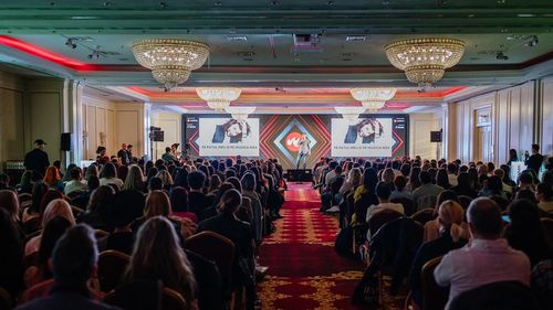 Webstock 2025, cel mai mare eveniment de comunicare digitala si social media din Romania (Parteneriat)