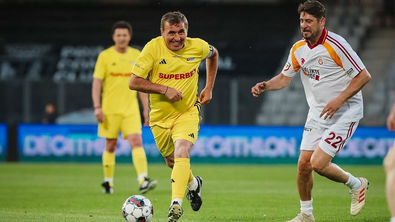 Hagi susține că va răspunde luni dacă va prelua naționala / ”Pentru mine, Farul e foarte importantă„ / Dacă Hagi va refuza, următoarea variantă ar fi Adrian Mutu