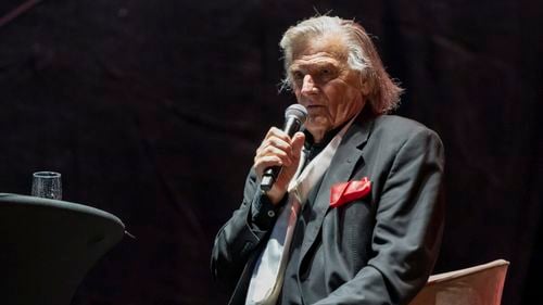 Spitalul Militar din Cluj, primul spital care l-a tratat pe Florin Piersic, despre cele două săptămâni de internare a actorului: S-a prezentat la spital în 17 aprilie cu septicemie. A fost confirmată infecție cu stafilococ auriu / Am respectat dorința familiei privind relația cu presa