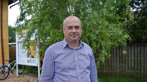 Cum a rezolvat primarul din Ilfov cazul elevei care a trântit ușa microbuzului școlar și a rupt un “plastic”: Domnișoară, vină în față să vadă și colegii tăi ce ai făcut joi!