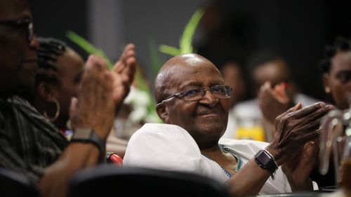 Arhiepiscopul Desmond Tutu, laureat al premiului Nobel pentru Pace şi unul dintre cei care a ajutat la încheierea Apartheidului, a murit la 90 de ani