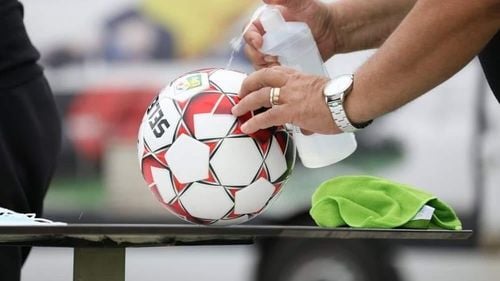 Controverse cu președintele Universității Craiova. Sorin Cârțu susține că fotbaliștii infectați cu Covid-19, fără simptome, trebuie să joace și afirmă că în spatele pandemiei e o conspirație