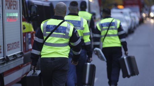 Anchetatorii nu pot intra în zona în care s-a produs explozia blocului din Rahova, din cauza riscului de prăbuşire şi folosesc nacele şi drone pentru a obţine imagini. Zeci de persoane, audiate