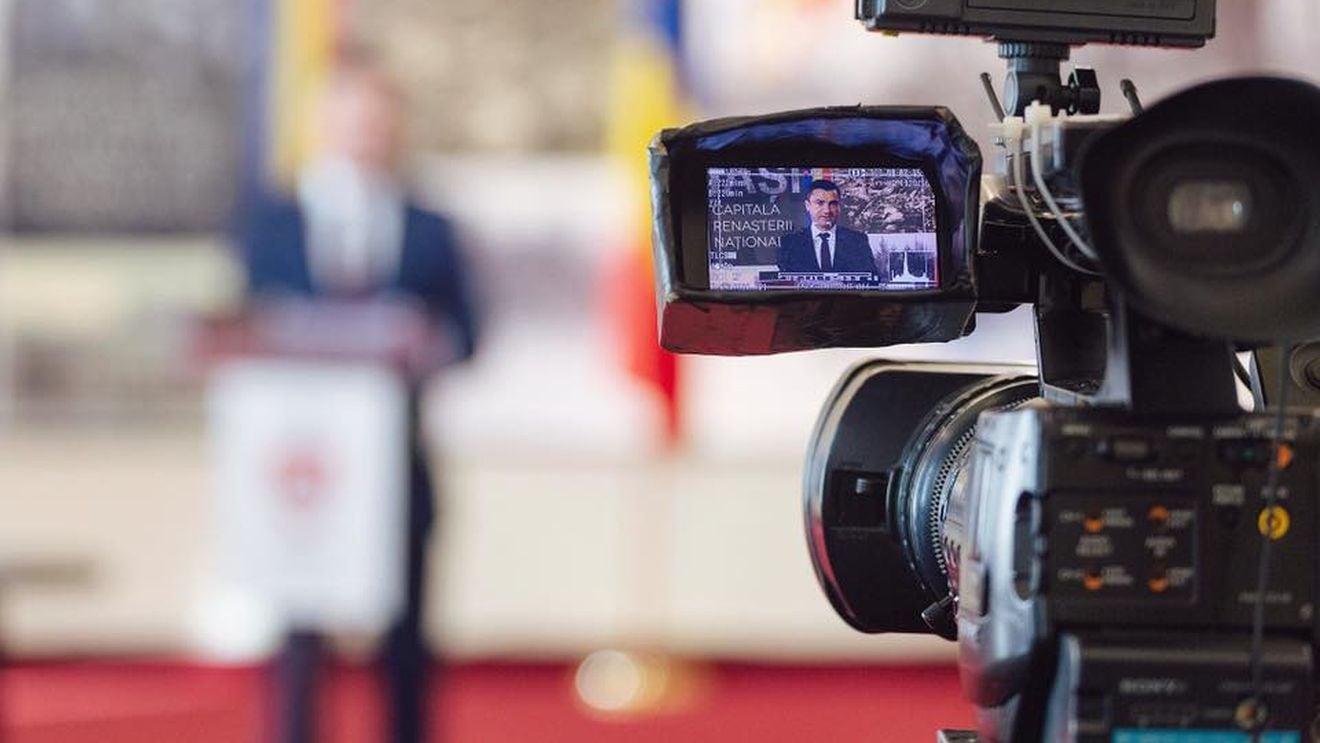 Dan Barna, despre situația de la Iași: Mihai Chirica, deși a schimbat tricoul roșu cu tricoul galben, a păstrat apucăturile pesediste