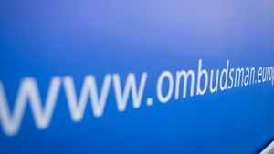 Statutul actualizat al Ombudsmanului European îi dă dreptul să deruleze anchete din proprie inițiativă și să ceară acces la informații clasificate / Noile reguli, la vot în Parlamentul European