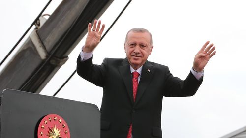 Președintele Erdogan anunță ”o nouă eră” în relațiile cu SUA după recunoașterea genocidului armean și le cere companiilor gigant americane să își îmbunătățească relațiile cu Turcia
