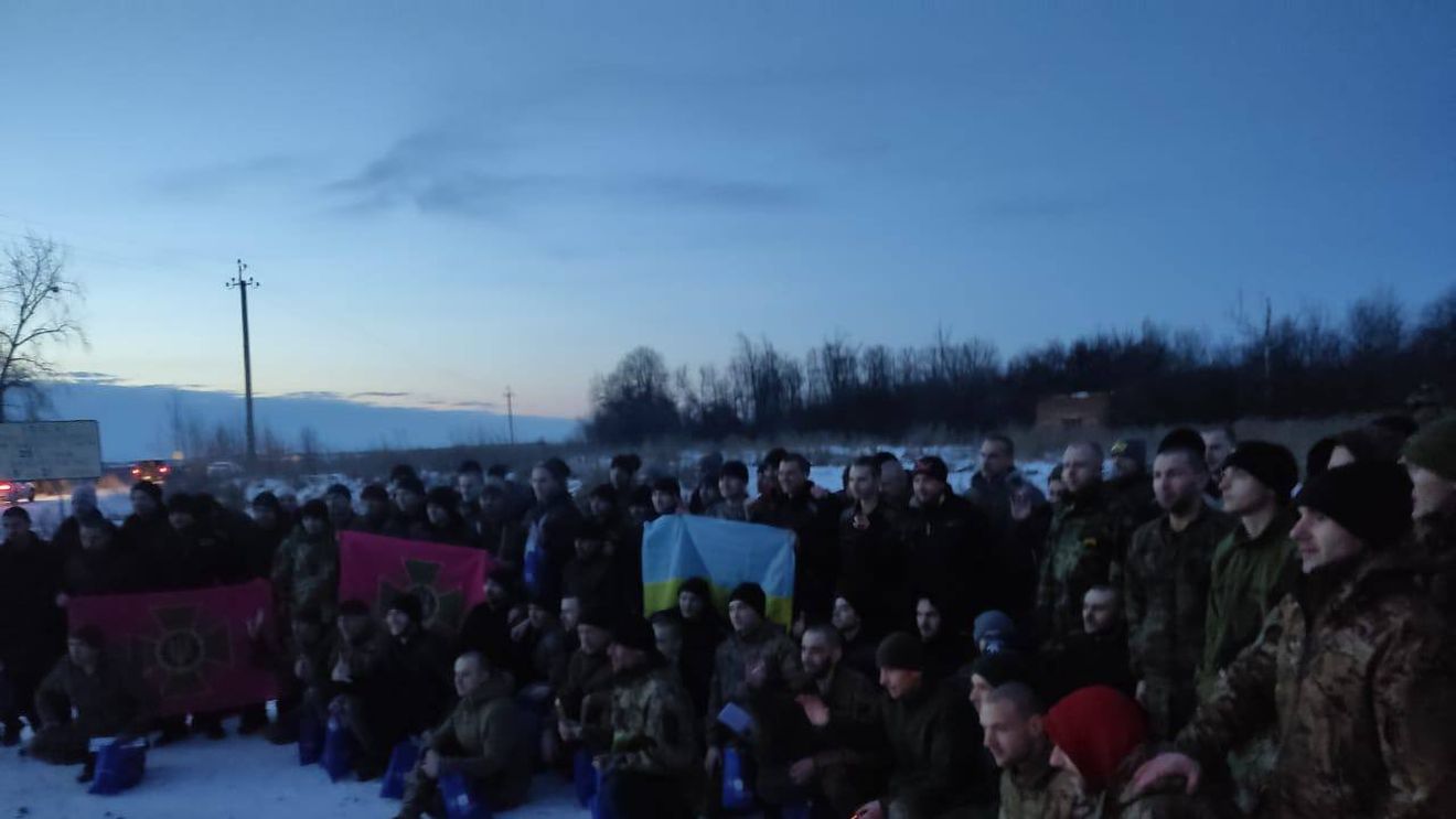 VIDEO Nou schimb de prizonieri de război între Rusia și Ucraina: Fiecare parte a eliberat 101 persoane / Printre ucrainenii eliberați se numără 94 de apărători de la Mariupol