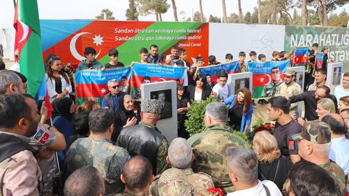 Morminte colective vechi de două decenii au fost descoperite în Karabakh, susține Azerbaidjanul