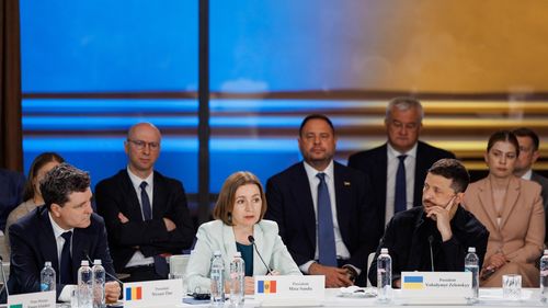 Zelenski, de la Summitul din Odesa: Am văzut manipulări ale opiniei publice în România, orchestrate cu implicarea Moscovei / De trei decenii, Rusia încearcă să ţină Moldova în sărăcie şi instabilitate,