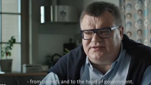 Unul dintre principalii opozanți ai dictatorului Lukașenko a apărut în fotografii cu un blogger pro-guvernamental / Nu se mai știa nimic de Viktor Babariko din 2023