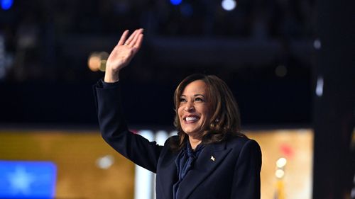 Kamala Harris anunţă că a votat prin corespondenţă la alegerile prezidenţiale