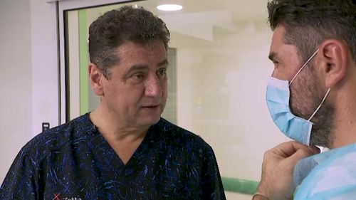  Dragoș Zamfirescu, chirurgul care a salvat gratuit 1000 de vieți și formează o nouă generație: „Suntem ultima speranță”