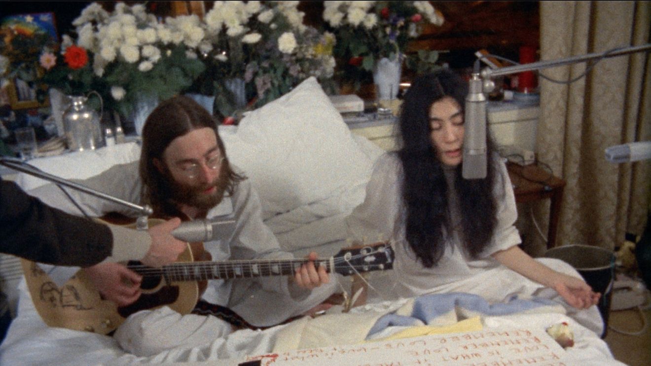 Ceasul de lux Patek Philippe al lui John Lennon, dispărut mulți ani și acum găsit, ar putea valora milioane de dolari/ Un tribunal elvețian a decis că Yoko Ono, fosta soție a lui Lennon, este proprietara de drept a ceasului
