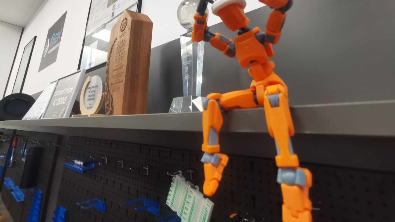 Rectorul Universității Politehnica Timișoara: ”România are nevoie de o strategie națională pentru robotică și roboți umanoizi”. ”Europa tratează deja robotica, dronele și sistemele autonome ca domenii strategice”